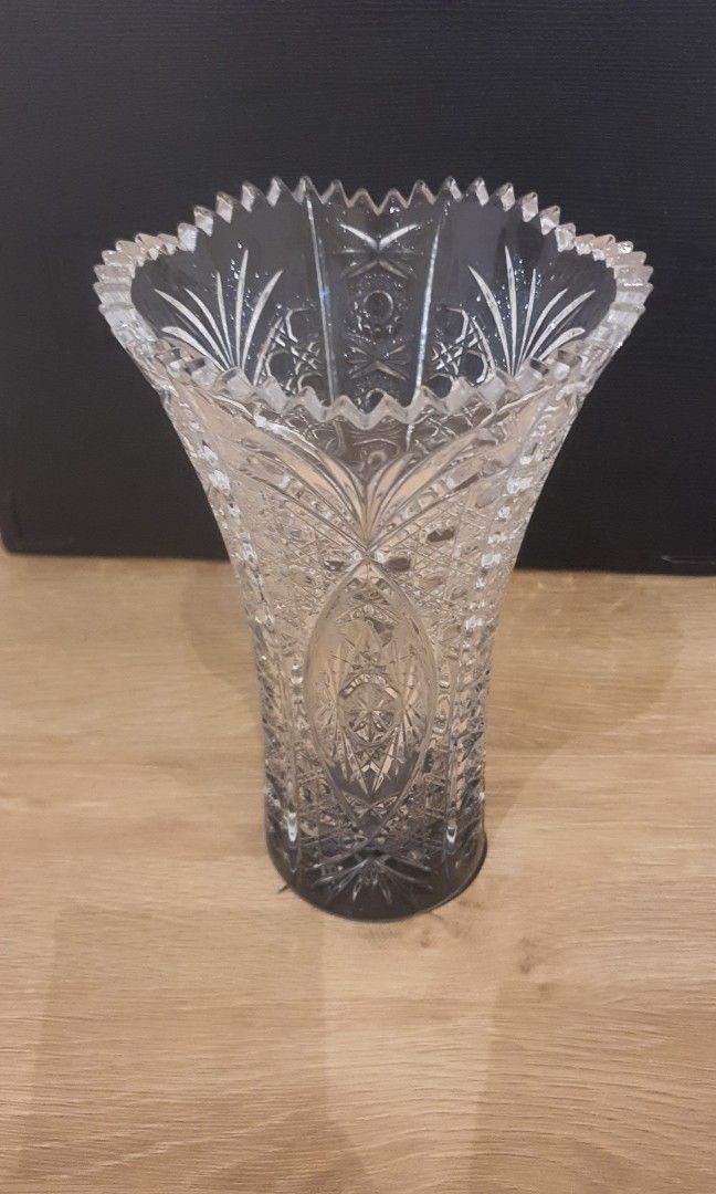 Plates and bowls440040619697121282