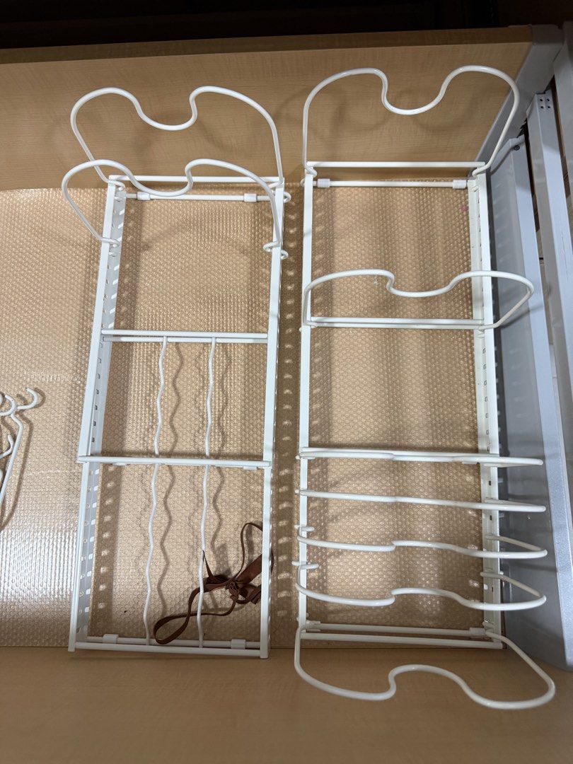 Plates and pots organiser