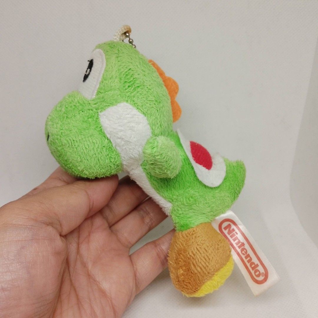 PLUSH CHARM Yoshi Super Mario Brothers (Category: Plushies & Soft Toys) located in Baguio. Submitted by boxmania (Listing ID 1435016695, Image 2). Description: From HK/UK/Dubai/Canada or Japan Surplus Box What you see is what you get No return, no exchange (random item po nakukuha ng seller sa box).