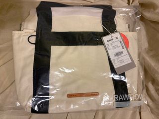 （分類：）位於 。 由 LatteLover 提交（商品編號 1435146102，圖片 1）。簡介： 。