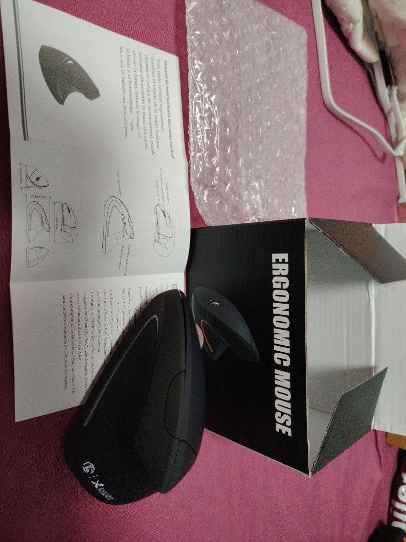 Rechargeable Ergonomic Mouse - Brand New440457814334525440