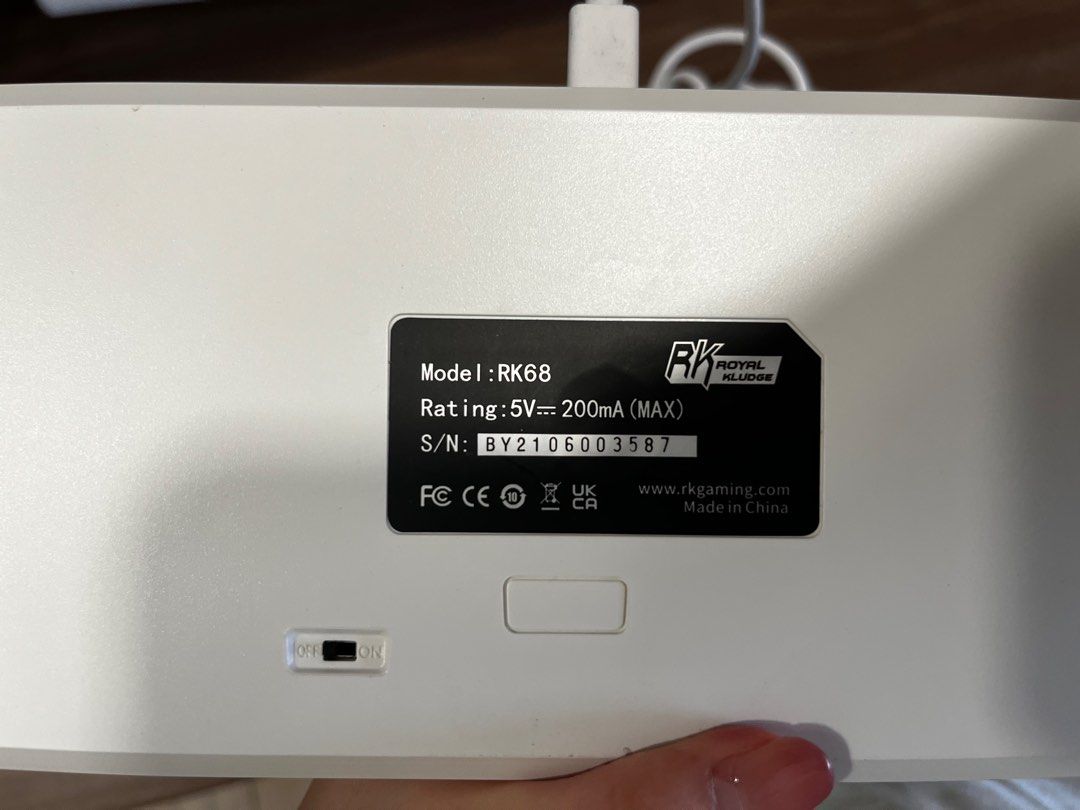 Royal Kludge RK68 Mechanical Keyboard - White440338299120537601