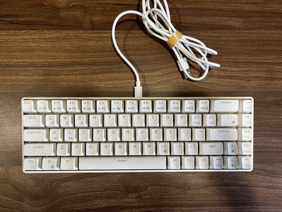 Royal Kludge RK68 Mechanical Keyboard - White440338299120537600