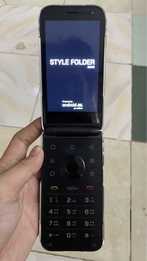 Samsung Style Folder Mive (Category: Samsung) located in Cebu City. Submitted by mikel.minis344 (Listing ID 1435019701, Image 1). Description: ✨Android Story Wow Telecom✨ ✅ Gadget Store since 2012 📱 ✅ Trusted and Legit ✅ Smooth and Fast transaction -This is our new page and hope you will continue to support us! 😊 ⛔️⚠️ Warning Beware of Fake/Scammer using our Photos, we do not ask for reservation/advance payment •Accept Swap? No •Accept installm