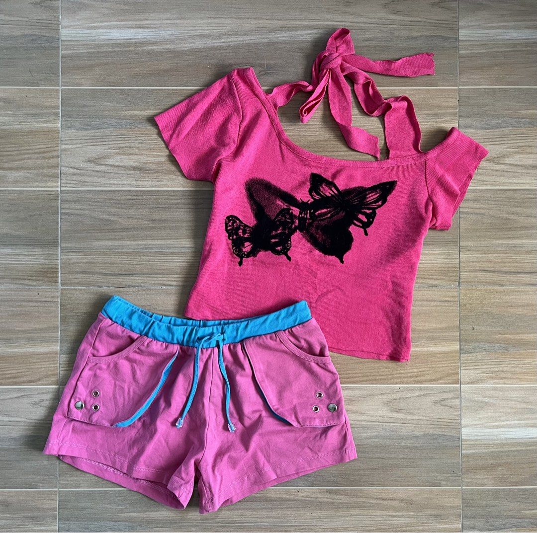 Set top and shorts ! (Category: Blouses) located in Pasay City. Submitted by cshell_sells (Listing ID 1435066312, Image 1). Description: .