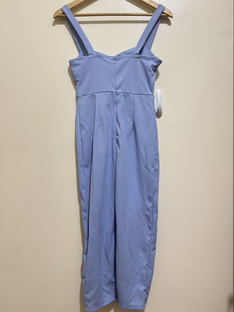 SHEIN Mod Blue Corset Dress (Category: Dresses) located in Mandaluyong City. Submitted by riaria03 (Listing ID 1435070006, Image 2). Description: - Brand new SHEIN blue dress - Corset-style bodice - Midi length - Sweetheart neckline - Spaghetti straps - Fitted silhouette - Features a back slit - Perfect for special occasions and nights out - New with tag - Tag is medium but fits 1 size smaller 📍Please note that actual colors may slightly vary du