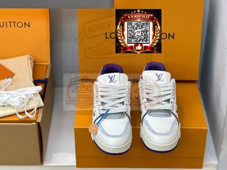 (Category: ) located in . Submitted by shoes.locker (Listing ID 1435007322, Image 1). Description: .