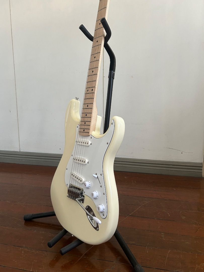 Squier (by Fender) Affinity Stratocaster -- Olympic White (Category: Musical Instruments) located in Balanga. Submitted by bdd__ (Listing ID 1435143615, Image 3). Description: Olympic White (SSS) Slightly used (4 months) First owner In excellent condition All stock; never been set-up Comes with original box Location: Balanga, Bataan Nationwide shipping available Cash on pick-up available .