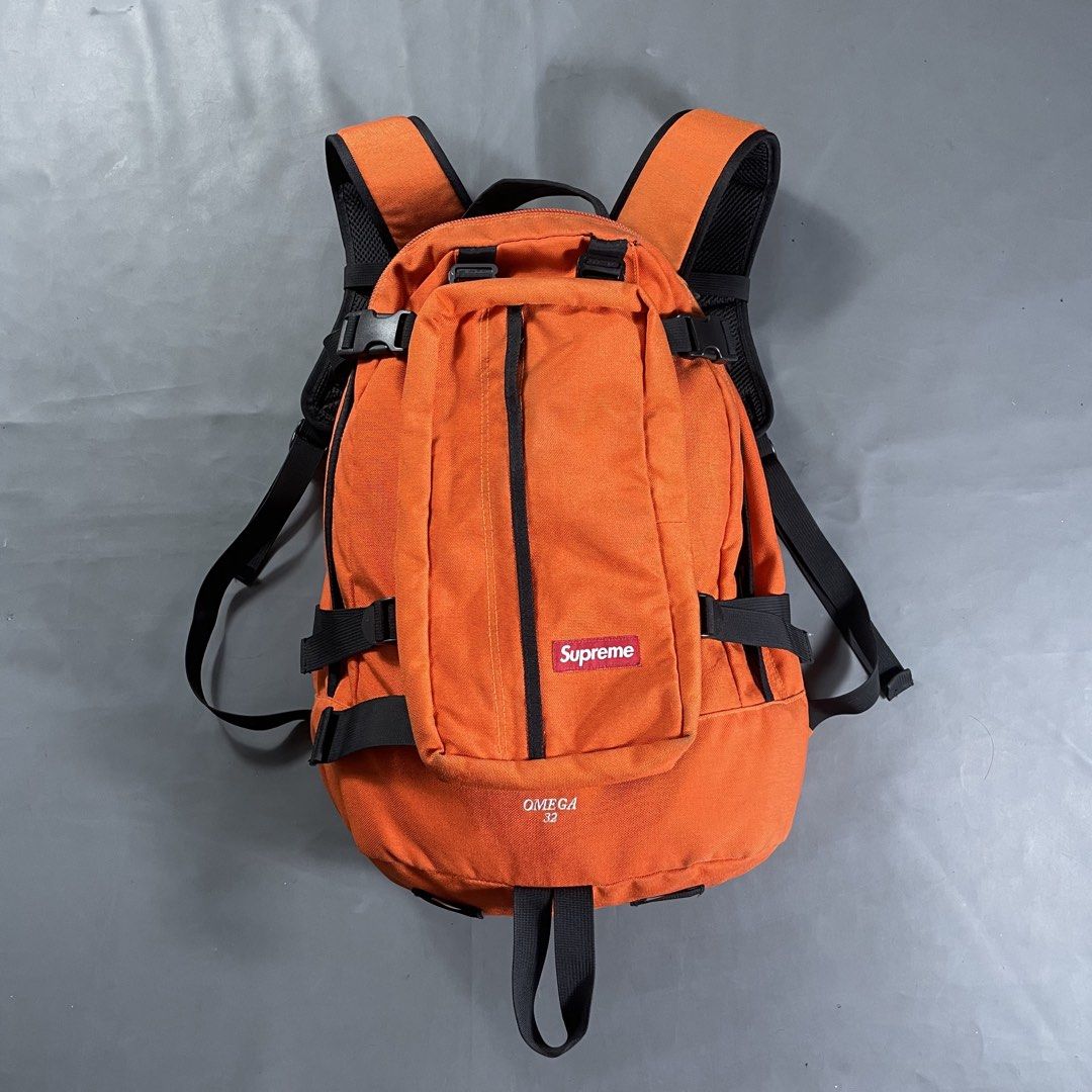 SUPREME OMEGA 32 BACKPACK F/W12 (Category: Backpacks) located in Manila. Submitted by revise.ph_ (Listing ID 1435158211, Image 1). Description: SUPREME OMEGA 32 BACKPACK F/W12 Made in CHINA Dimension Length\Height:19.5 Width: 14 Side Width:7.2 Issue:DIRT Price:7,000 Free Shipping Via Jnt.