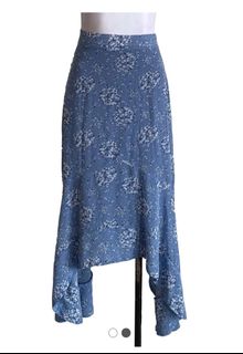 (Category: ) located in . Submitted by uk8clothes.lit.theory (Listing ID 1435041248, Image 1). Description: .