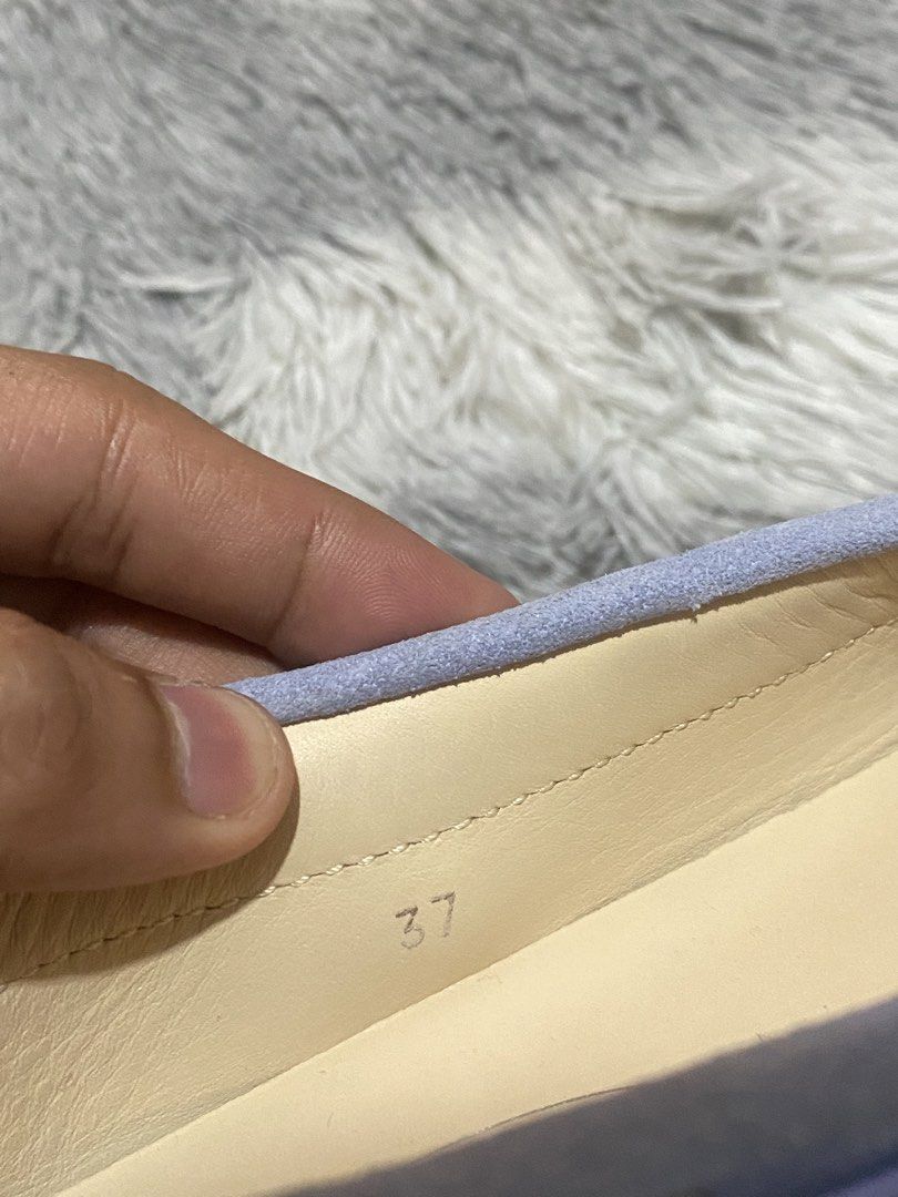 Tod's Suede Loafers - Size 37 (Category: Loafers) located in Tarlac. Submitted by cheap.fleaaa (Listing ID 1435024546, Image 3). Description: Tods✨ Size 37 Need clean only 550 + ship Any courier Tarlac based📍.