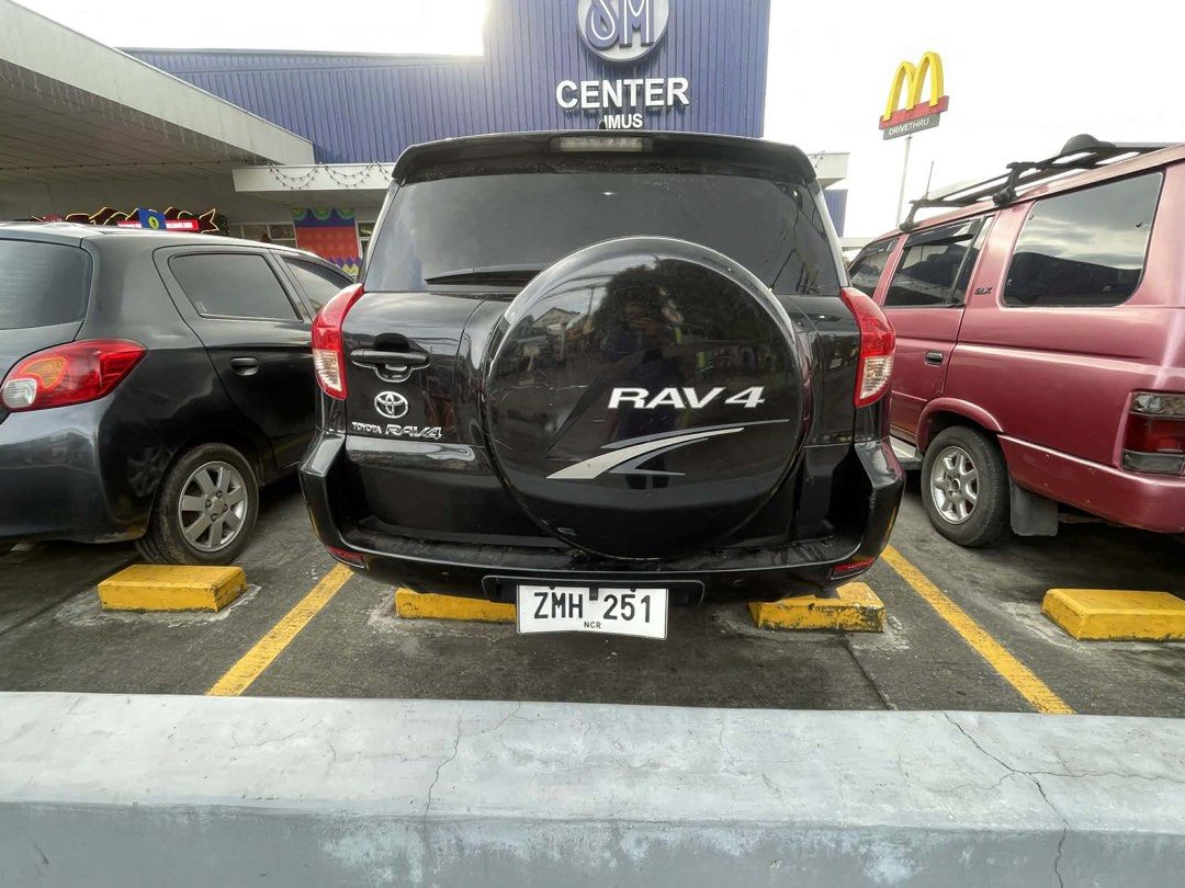 Toyota Rav4 1.8 5-Dr (A) (Category: Used Cars) located in Imus. Submitted by tinvc (Listing ID 1435124514, Image 2). Description: Personal use, hindi bumabiahe araw araw dahil work from home. Nagagamit lang pag gagala. Malinis papeles ng sasakyan walang sabit. Alaga ng dating owner, pinalipat ko nadin sa name ko, so ORCR under my name. Engine well maintained. Walang tagas, walang usok, hindi nagoverheat, no hidden problems. Check all you want. Bo