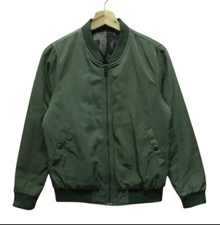 (Category: ) located in . Submitted by hithriftstore (Listing ID 1435075907, Image 1). Description: .