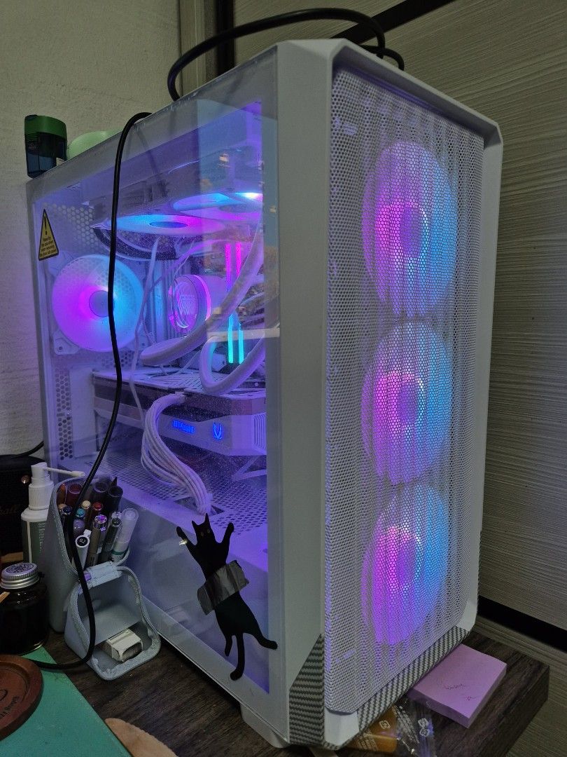 Urgent sale - PC case (include 4 fans)