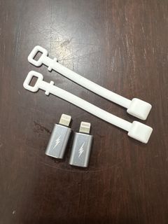 USB-C  to Lightning Adapter448773064932075520
