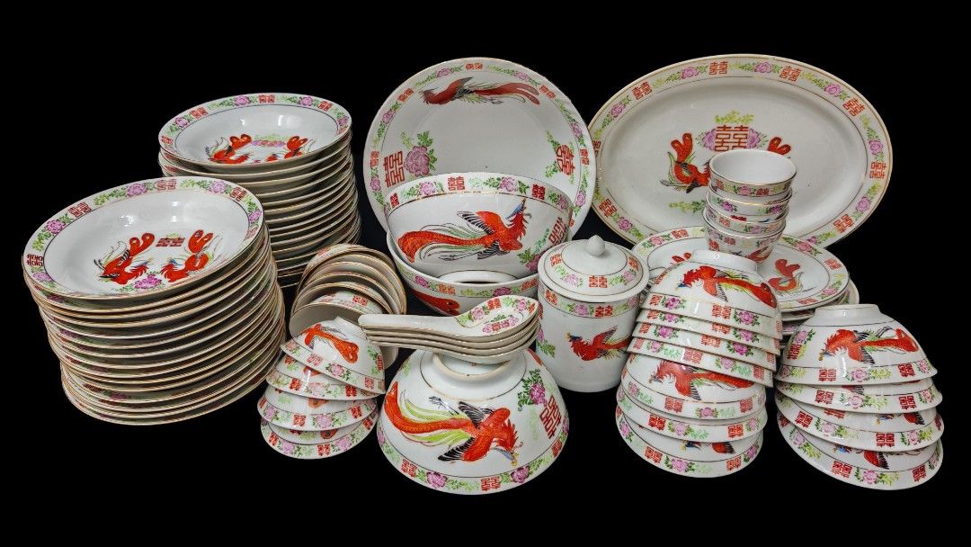 Vintage Chinese Porcelain Dinnerware Set