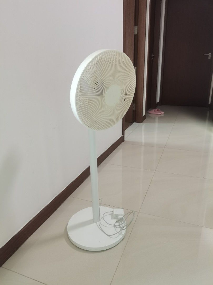 White Standing Fan440257040918128641