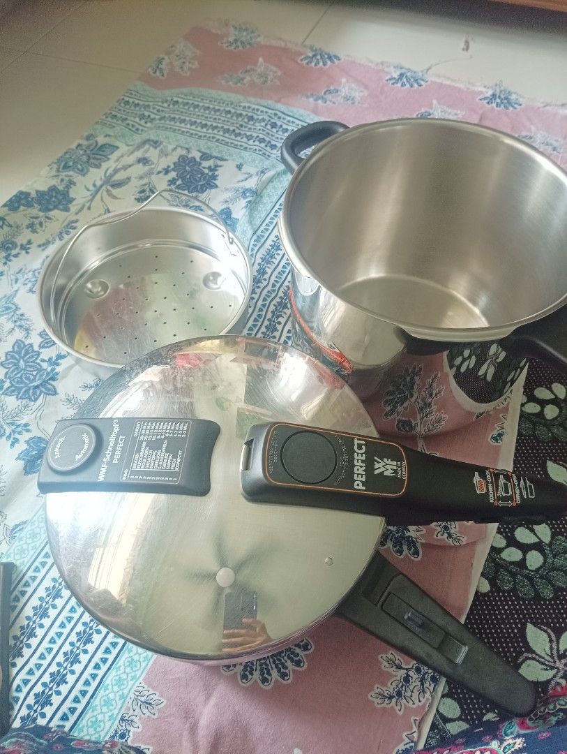 WMF Perfect Pressure Cooker set 6.5l and 3 litres... Excellent condition440163488960368642