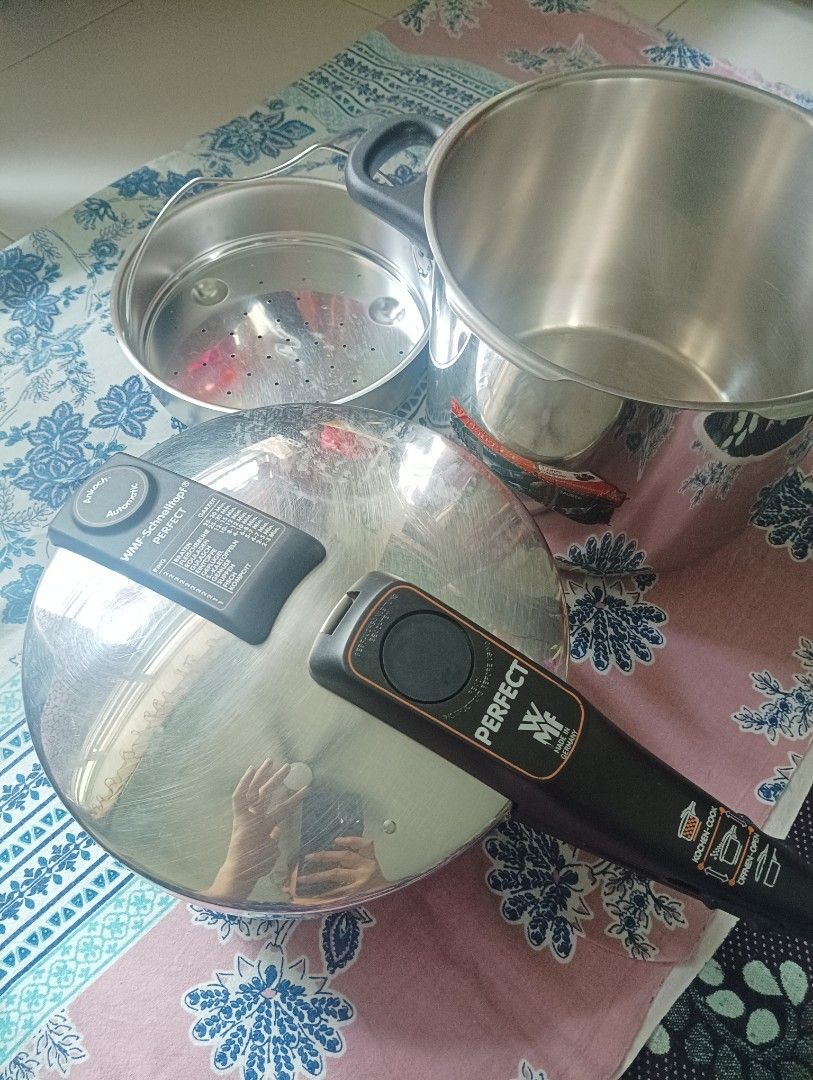 WMF Perfect Pressure Cooker set 6.5l and 3 litres... Excellent condition