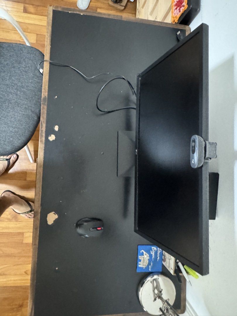 Working Table (Category: Tables & Sets) located in Singapore. Submitted by ankurbha (Listing ID 1435102860, Image 3). Description: Smart table. Minor issue on top to be repaired at own expense.