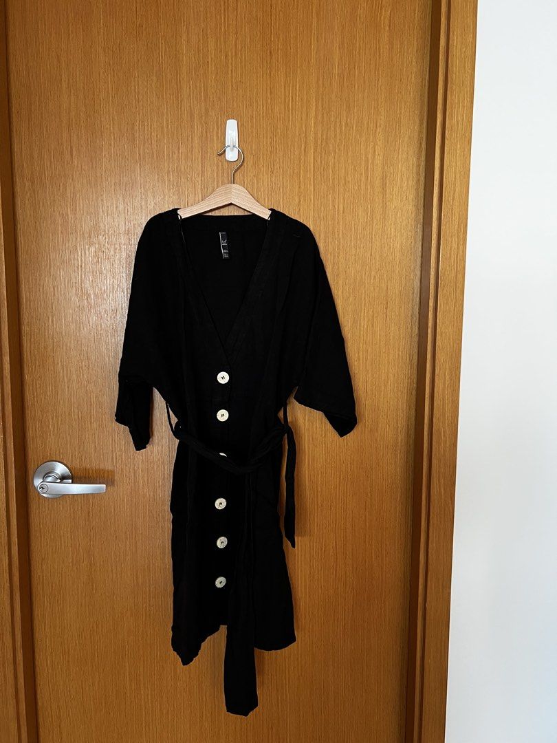 Zara TRF Black Dress (Category: Dresses) located in Manila. Submitted by thejenclai01765 (Listing ID 1435153506, Image 1). Description: - Zara TRF black dress - Size: S - Features: Button-down front, tie-waist, short sleeves - Made in Morocco.
