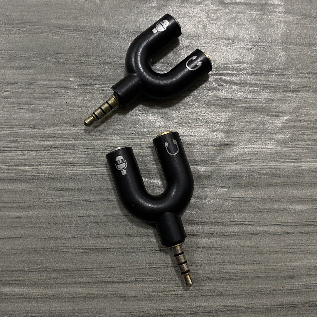 3.5mm Audio Splitter (Category: Other Audio Equipment) located in Cainta. Submitted by barangaydrip (Listing ID 1429863547, Image 1). Description: Works well Cainta area.