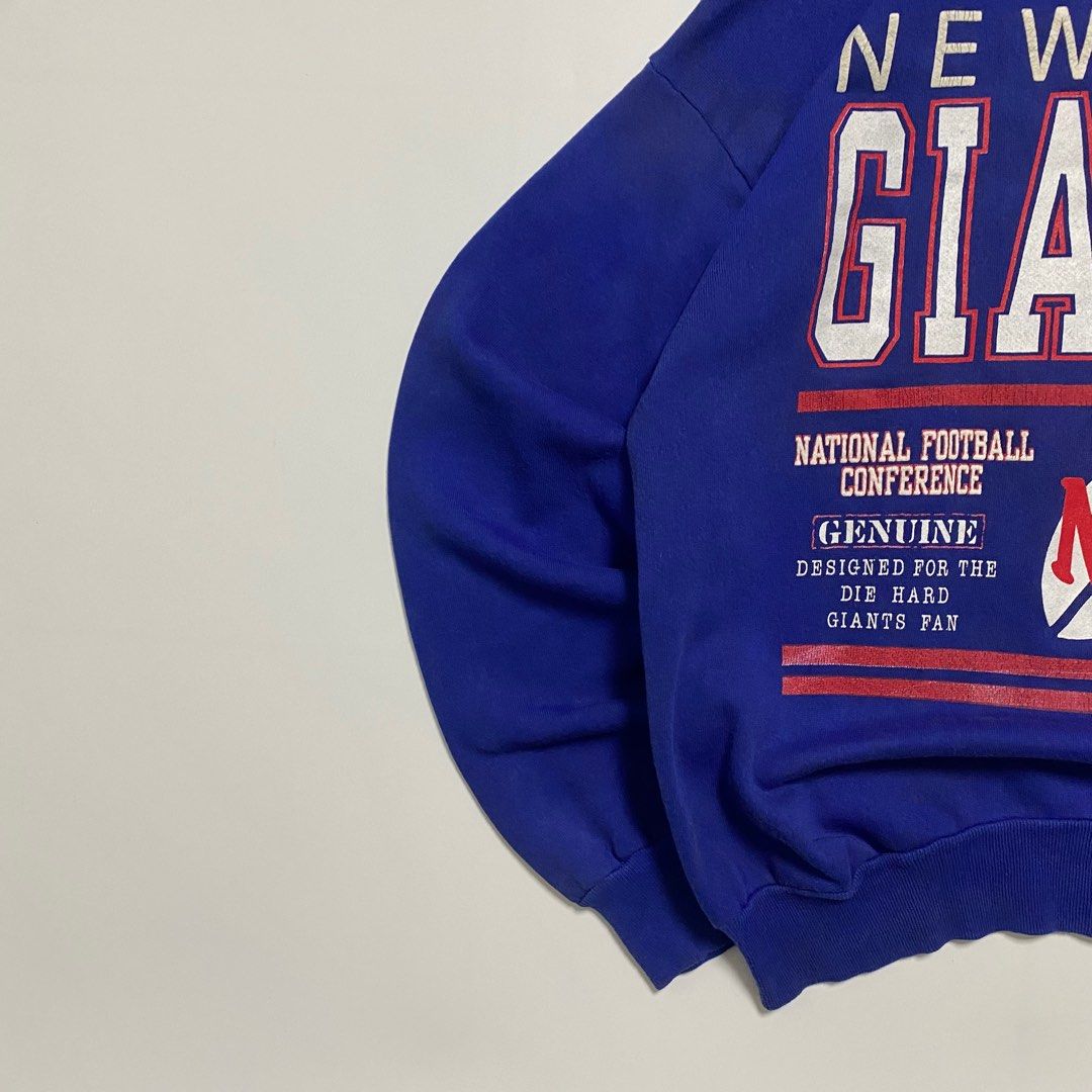 90's Vintage NFL Giants Crewneck (Category: Hoodies) located in Quezon City. Submitted by wekidds (Listing ID 1429953483, Image 3). Description: 90's New york Giants Crewneck Width (Pit to pit): 22 Inches Length: 26 Inches.