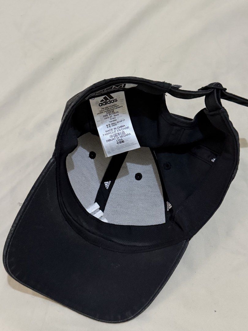 Adidas black cap (Category: Hats & Beanies) located in Quezon City. Submitted by steffo_declutters (Listing ID 1429845290, Image 2). Description: .
