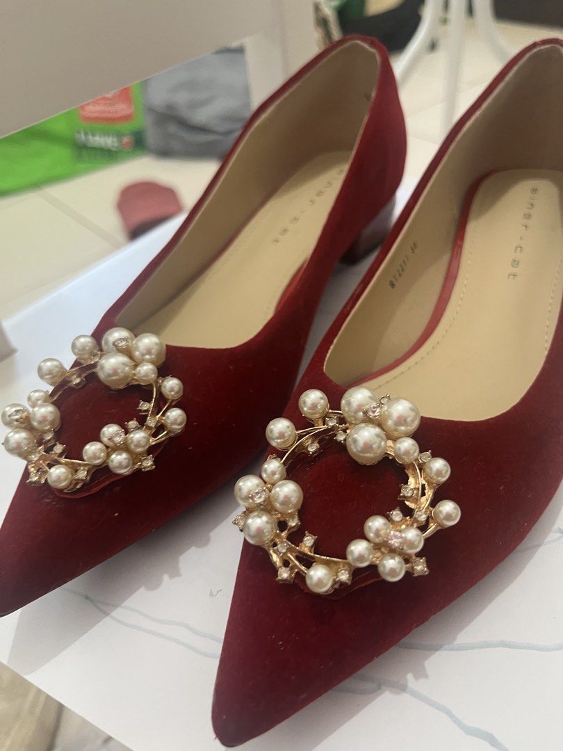 Ainer-Cat Red Flats with Pearl Embellishments (Category: Flats & Sandals) located in Quezon City. Submitted by maix1129 (Listing ID 1429848463, Image 3). Description: Never used.
