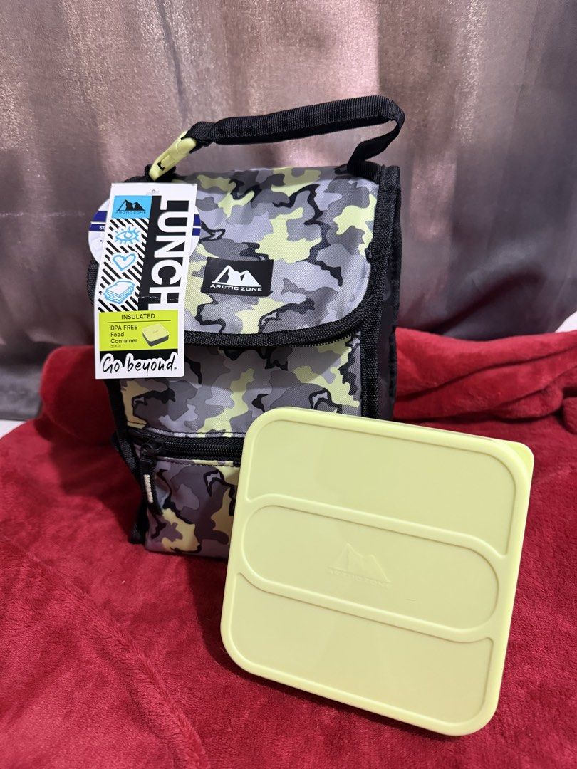 Arctic Zone Power Pack Lunch Pack with food container (Category: Food Organization & Storage) located in Marikina City. Submitted by s.cyrelle2202 (Listing ID 1429855782, Image 1). Description: Brand new from US, insulated lunch bag with food container for school or office use I have 2pcs available. P500 each or P900 for both.