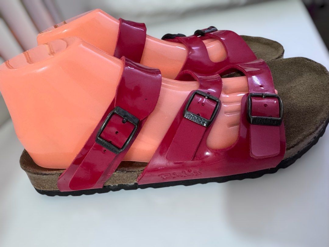 Birkenstock florida Size 41 26.5cm (Category: Flats & Sandals) located in Batangas. Submitted by jadoreco16 (Listing ID 1429932183, Image 3). Description: Size 41 26.5cm Preloved Free delivery .