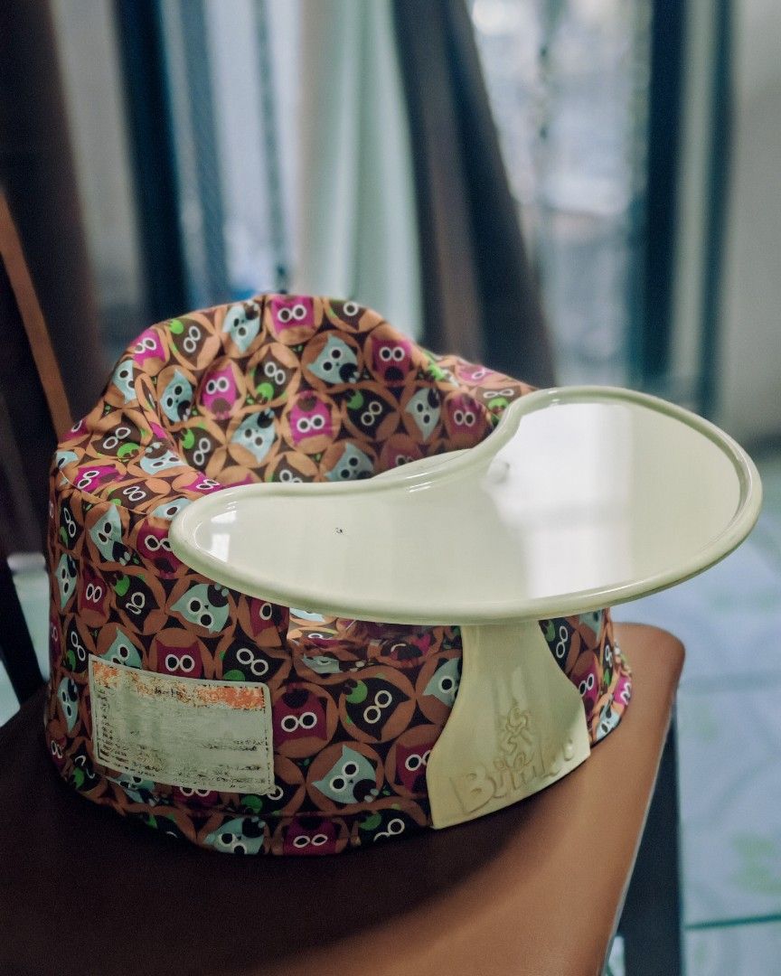 Bumbo Baby Seat with Tray (Category: Kids Tables & Chairs) located in Valenzuela. Submitted by mendozagz (Listing ID 1429938049, Image 1). Description: - Bumbo baby seat with tray included. - Designed for infants who need support while sitting. - Made of durable and easy-to-clean material. - Tray is ideal for feeding or playtime. - Keeps baby safe and comfortable..