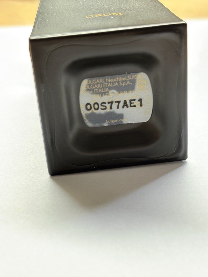 BVLGARI Le Gemme Orom EDP 30mL (Category: Fragrance & Deodorants) located in Makati City. Submitted by jarled (Listing ID 1429988500, Image 3). Description: From Emirates Manufacturing issue, cap a bit wobbly.