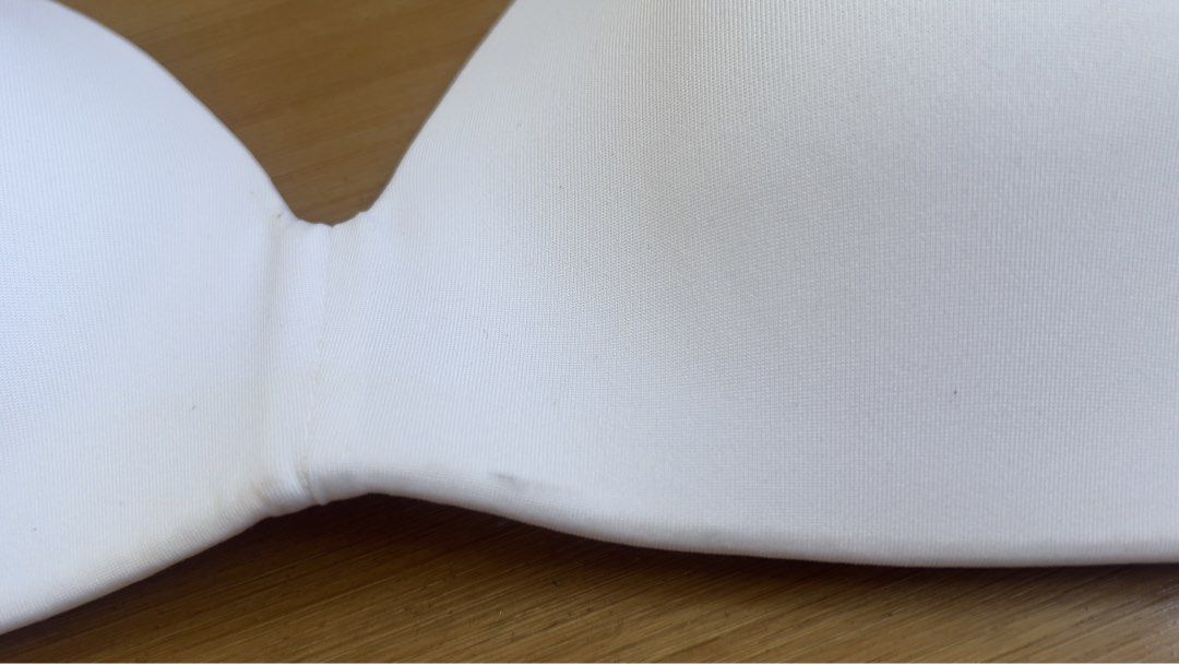 Calvin Klein White Bra 36A (Category: Undergarments & Loungewear) located in Marikina City. Submitted by declutter.marikina (Listing ID 1429911839, Image 3). Description: bought in us. see more pics for the minor flaws and stains.