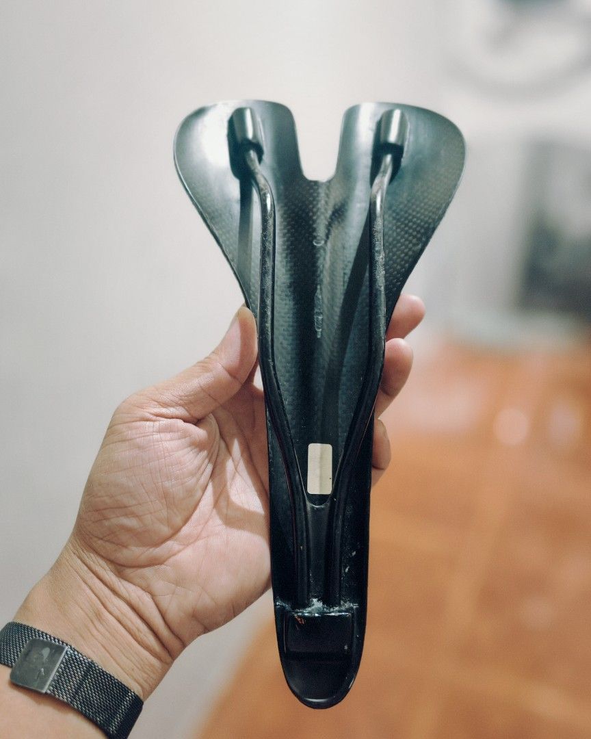 Carbon Fiber Bike Saddle (Category: Bicycles) located in Valenzuela. Submitted by mendozagz (Listing ID 1429927283, Image 2). Description: Carbon Fiber Bike Saddle.