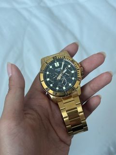 (Category: ) located in . Submitted by 5ftshop (Listing ID 1429889569, Image 1). Description: .