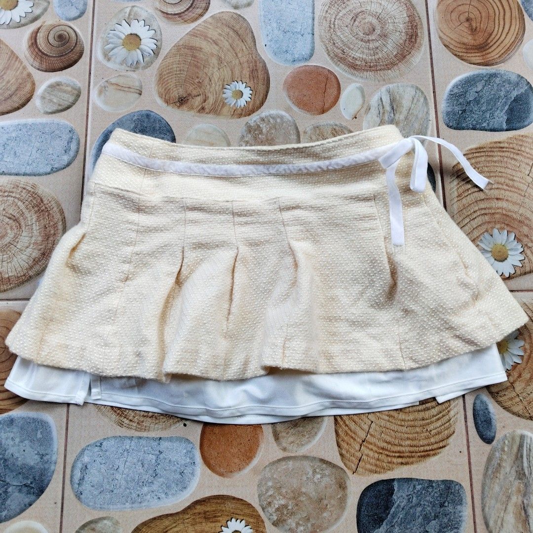 cecil mcbee skirt (Category: Skirts) located in Dasmarinas. Submitted by _neeel (Listing ID 1430003412, Image 1). Description: cecil mcbee skirt — ₱500 + sf ! 💞 size small - 12.5 inch length no issues, see pic meetup | jnt | sdd | lbc 📍dasma cav.