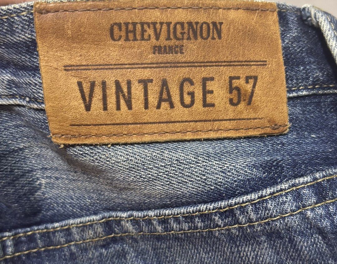 Chevignon Vintage 57 Denim 🔥 (Category: Jeans) located in Hermosa. Submitted by breestyle (Listing ID 1429953579, Image 3). Description: • Size: W33 L37 • Condition: 8/10 • 100% cotton • Nice fade + distressed details Cropped/raw hem style (clean cut) Perfect for streetwear fits 💰 ₱649 (negotiable) 📍 Bataan 🚚 Shipping available PM for measurements 👍.