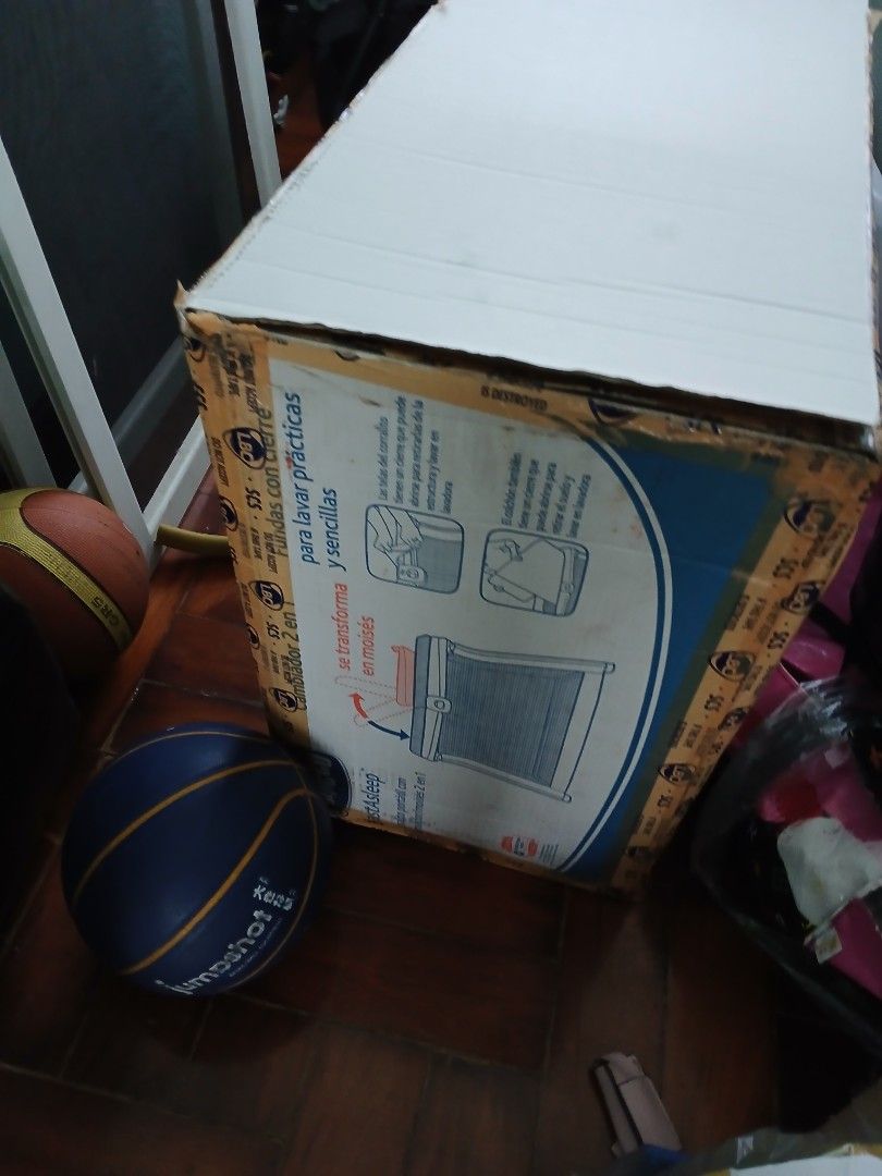 Chicco FastAsleep Portable Crib (Category: Cots & Cribs) located in Manila. Submitted by jacquelinelimcheng1982.jc (Listing ID 1429887855, Image 3). Description: chicco crib original.