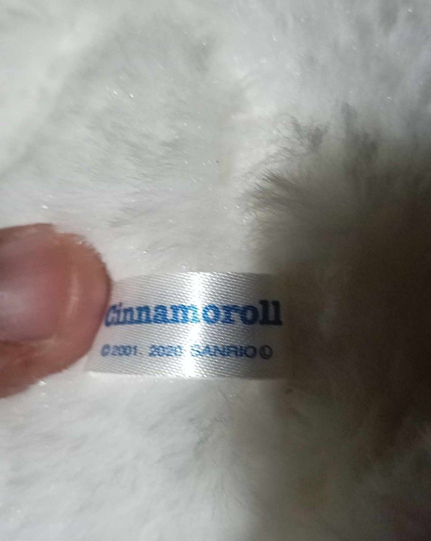 Nakajima Howahowa Cinnamoroll Hard Eyes (Category: Plushies & Soft Toys) located in Abucay. Submitted by komochiii (Listing ID 1429859230, Image 2). Description: Hard eyes, washable stain and clear label..