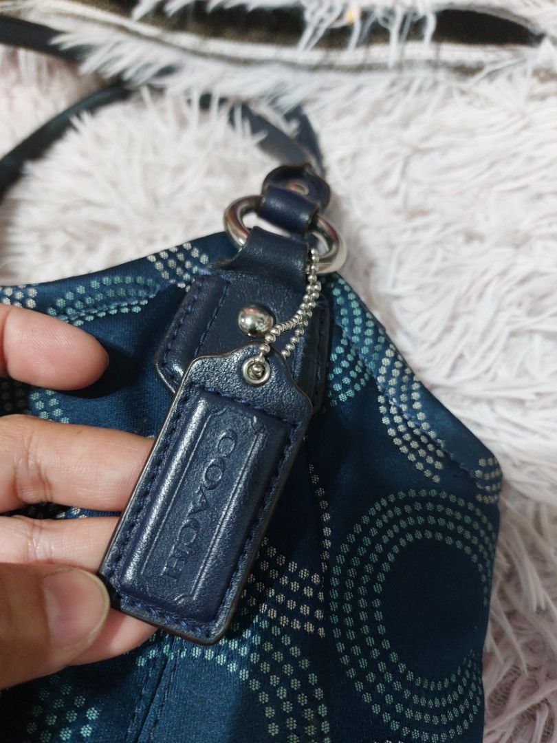 Coach Ashley Vintage tote (Category: Luxury Bags & Wallets) located in Imus. Submitted by keenahsgiftshop (Listing ID 1429983821, Image 3). Description: Preloved Coach Vintage Ashley Tote ▪︎ jacquard material ▪︎ size 29 x 37 x 13 cm (44cm W if layed flat) ▪︎ hardware: silver ▪︎ closure: zip top ▪︎ pockets: two interior slip & 1 with zip ▪︎ no rips, tears or stains ▪︎ Authenticity Guaranteed! P1,890 only ▪︎ 50% downpayment to reserve ☝️No payment,