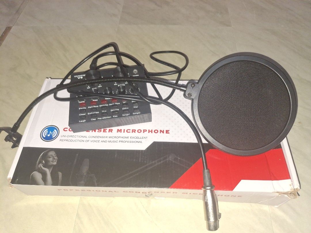 Condenser Microphone with Sound Card (Category: Microphones) located in Quezon City. Submitted by cafe.kaye (Listing ID 1429930832, Image 1). Description: complete set of microphone perfect for podcaster.