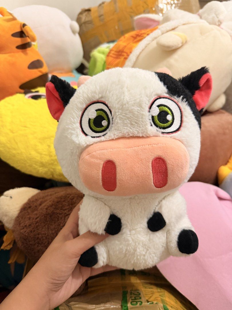 Cow Plush Toy (Category: Plushies & Soft Toys) located in Quezon City. Submitted by cookiecreammm (Listing ID 1430016256, Image 1). Description: .