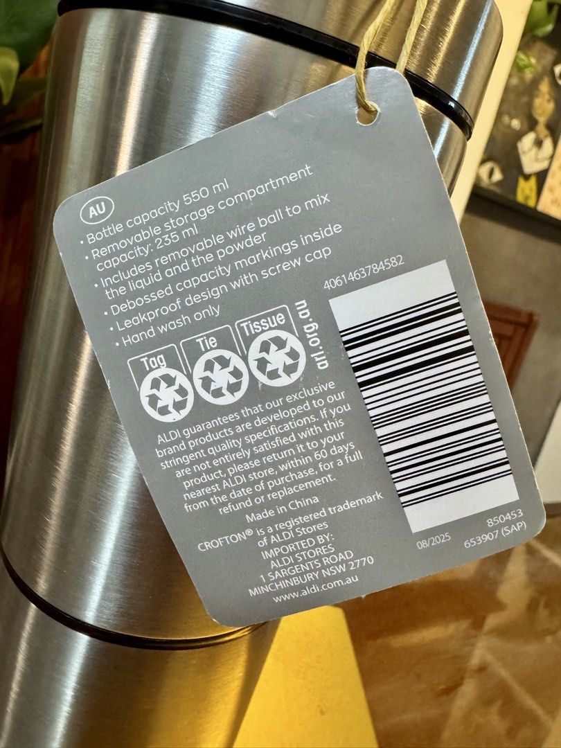 Crofton Stainless Steel Shaker Bottle (Category: Water Bottles & Tumblers) located in Quezon City. Submitted by kryshnanzyanna (Listing ID 1429953060, Image 3). Description: Crofton stainless steel shaker bottle Brand: Crofton Material: Stainless steel Capacity: Approximately 550ml..