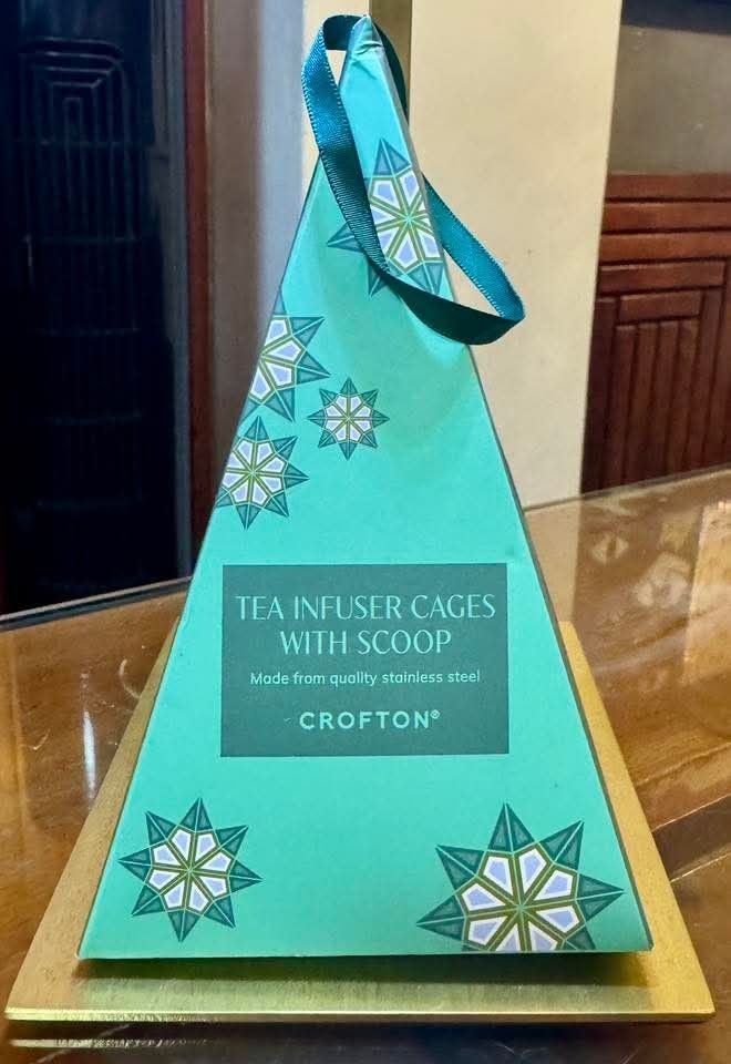 Crofton Tea Infuser Cages with Scoop (Category: Coffee & Tea Tableware) located in Manila. Submitted by ormelynmal86309 (Listing ID 1429873473, Image 1). Description: Crofton Tea Infuser Basket with Scoop - Stainless Steel 😍Php 500😍 .