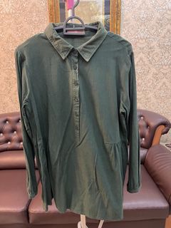 (Category: ) located in . Submitted by ezcloset (Listing ID 1429846316, Image 1). Description: .