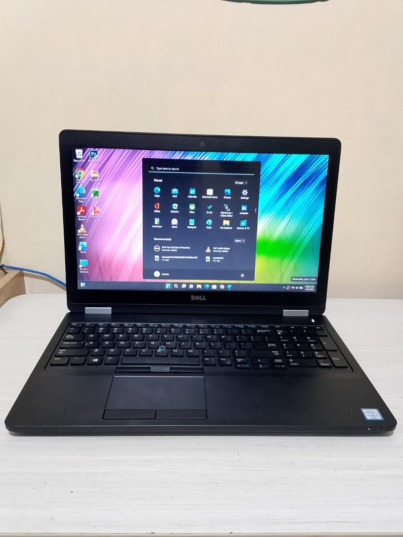 Dell Laptop Intel Core i7 15.6 inches wide Windows 11 Operating system ...