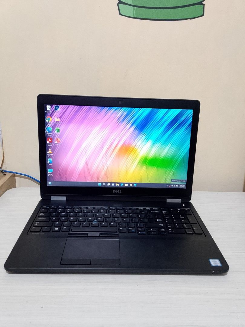 Dell Laptop Intel Core i7 15.6 inches wide Windows 11 Operating system ...