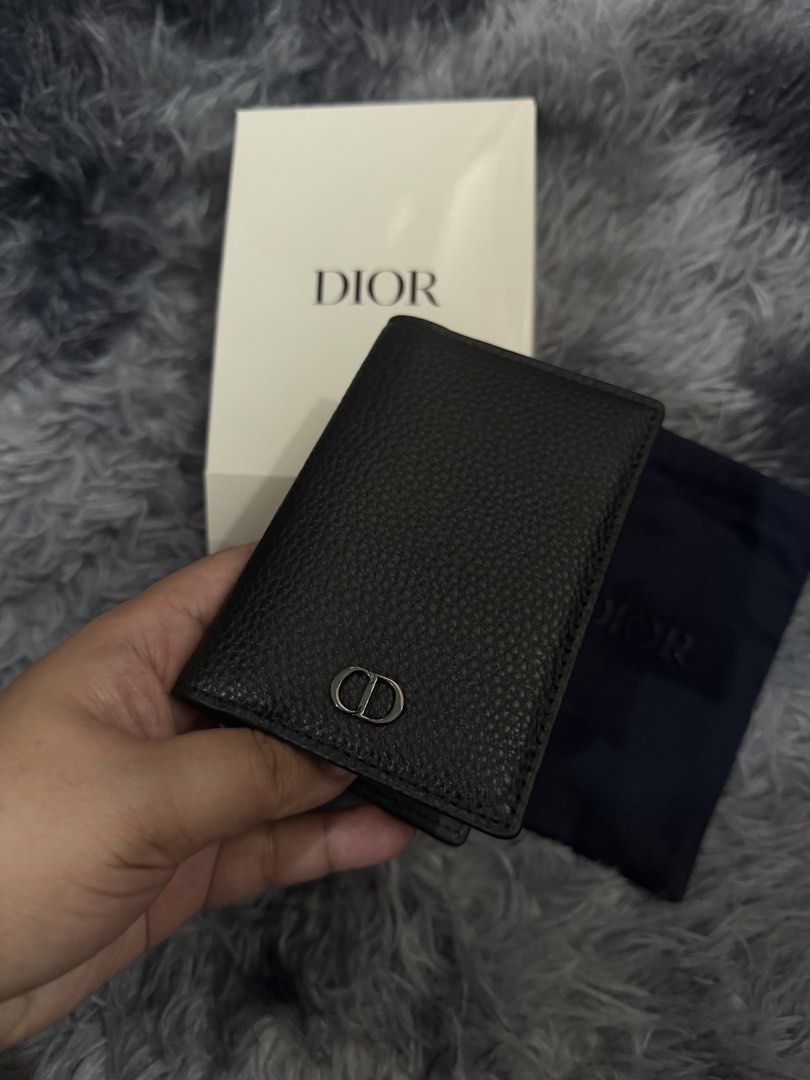 Dior Black Leather Card Holder (Category: Luxury Bags & Wallets) located in Pasig City. Submitted by hellokittydei (Listing ID 1429897156, Image 3). Description: Authentic complimentary card holder from dior parfum - paris selling as it - no paper bag just card case, pouch and box uber nice! 💕.