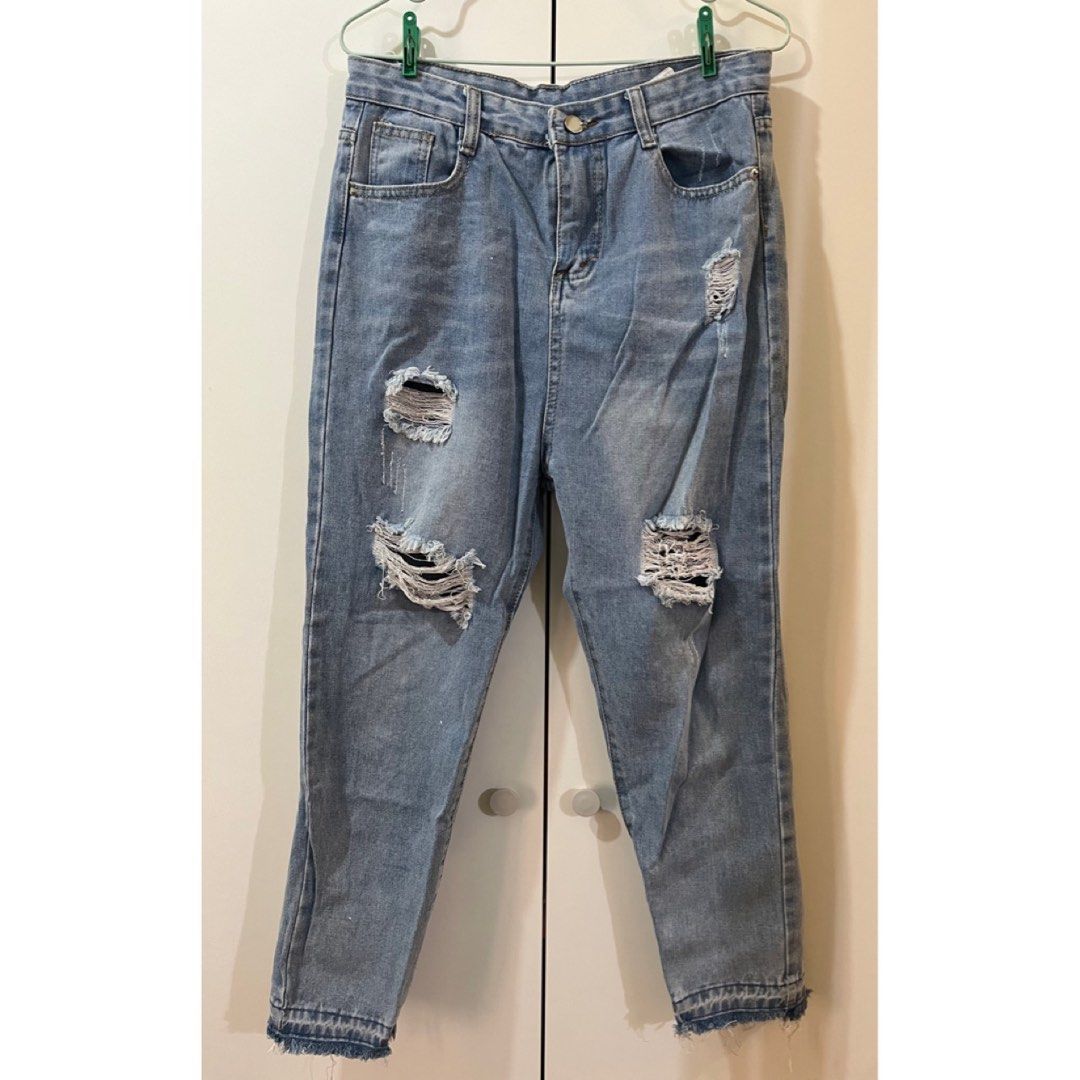 Distressed Light Jeans (Category: Jeans) located in Pasig City. Submitted by declutteringsaleitems (Listing ID 1429995169, Image 1). Description: Fits size 31 to 32 Used once Lalamove or grab c/o buyer Pasig location.